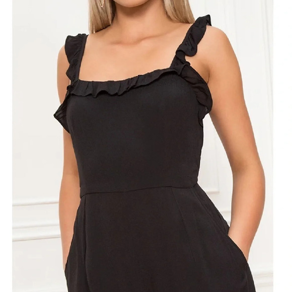 Revolve Jumpsuit Women’s XS Black Superdown Victoria Ruffle Wide Leg Classy - Picture 2 of 12